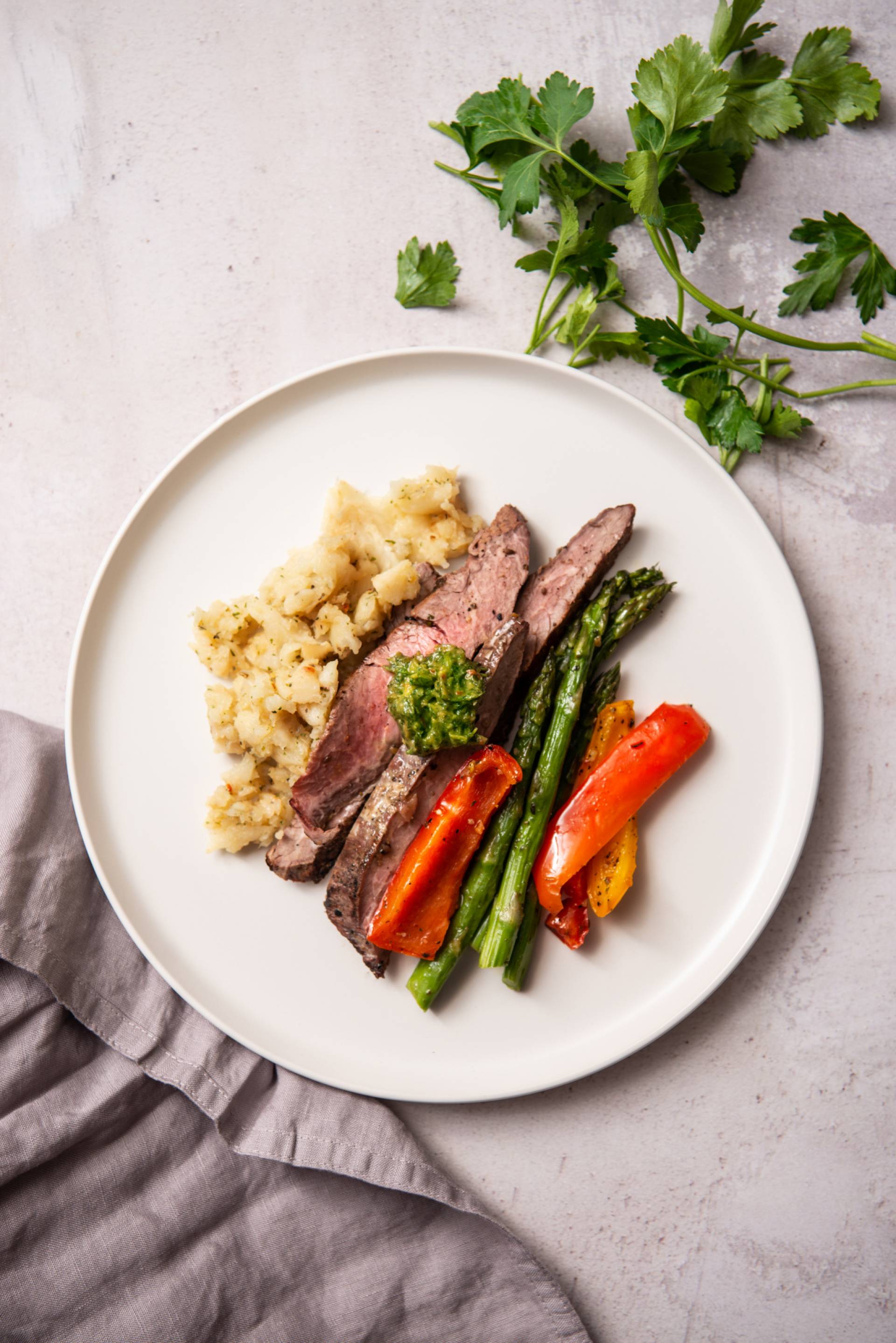 LOW CARB FIT 15: Grilled Flank Steak with Chimichurri