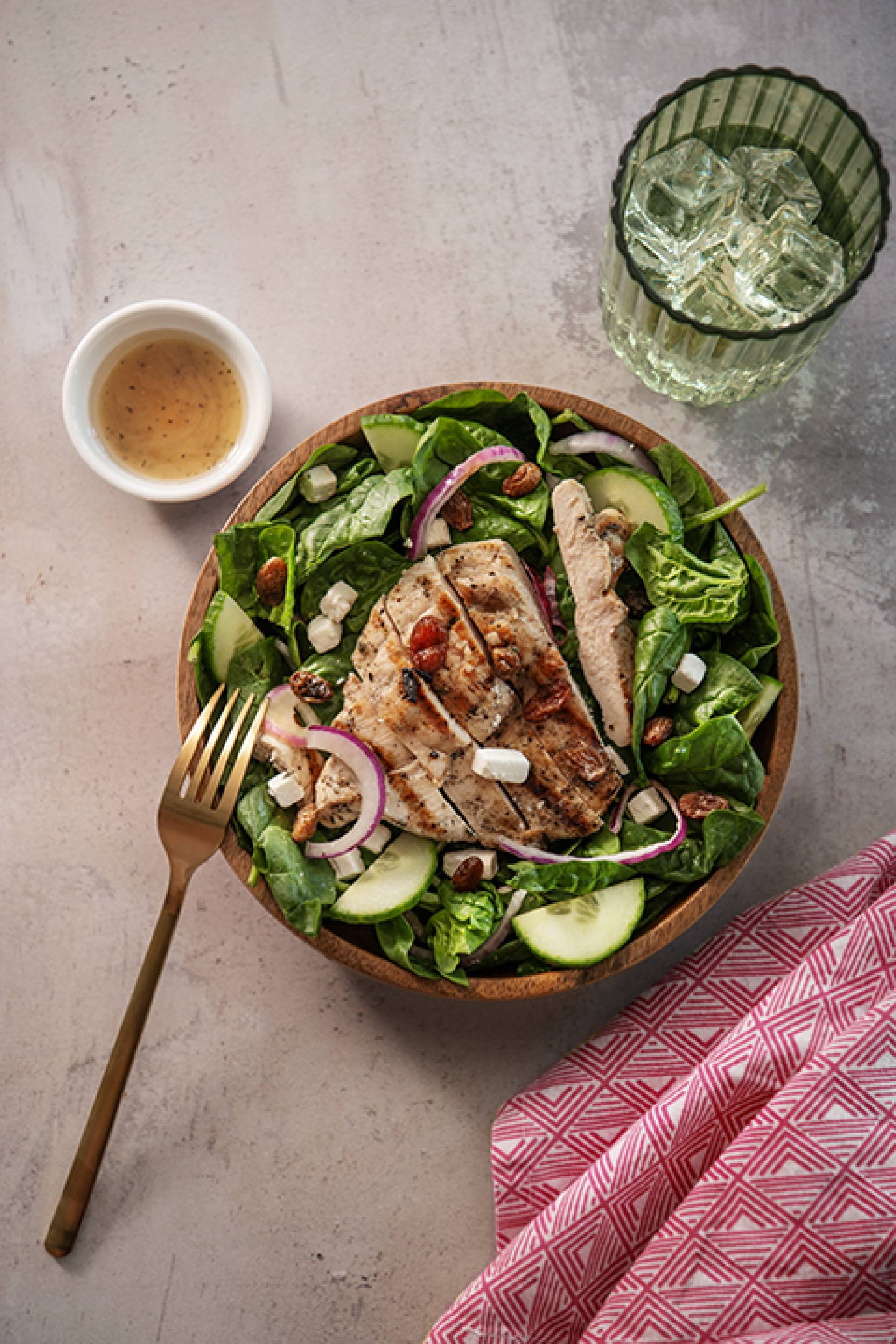 Seasoned Grilled Chicken and Spinach Entree Salad