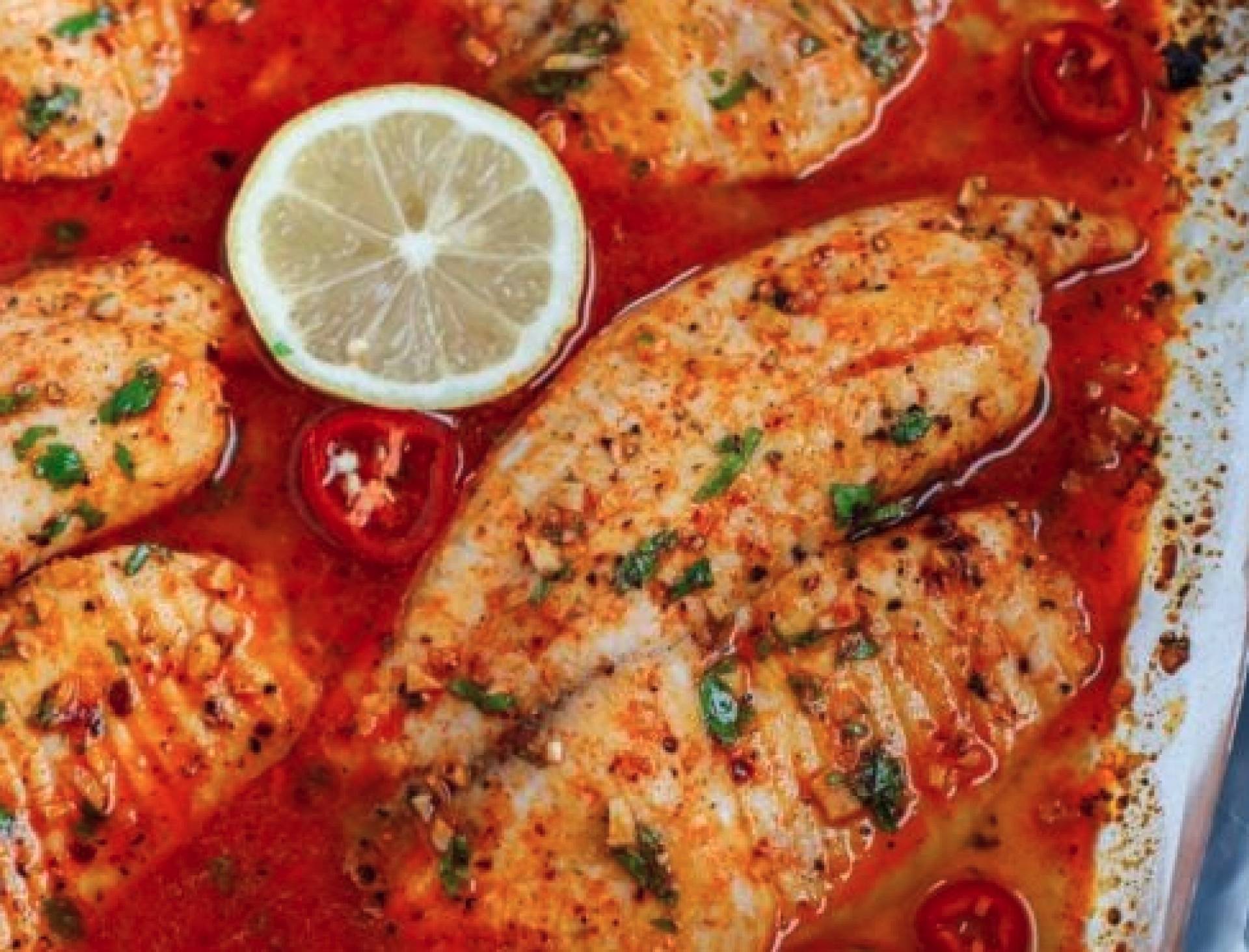 FITNESS: Spicy Lemon Garlic Baked Tilapia (LOW CARB)