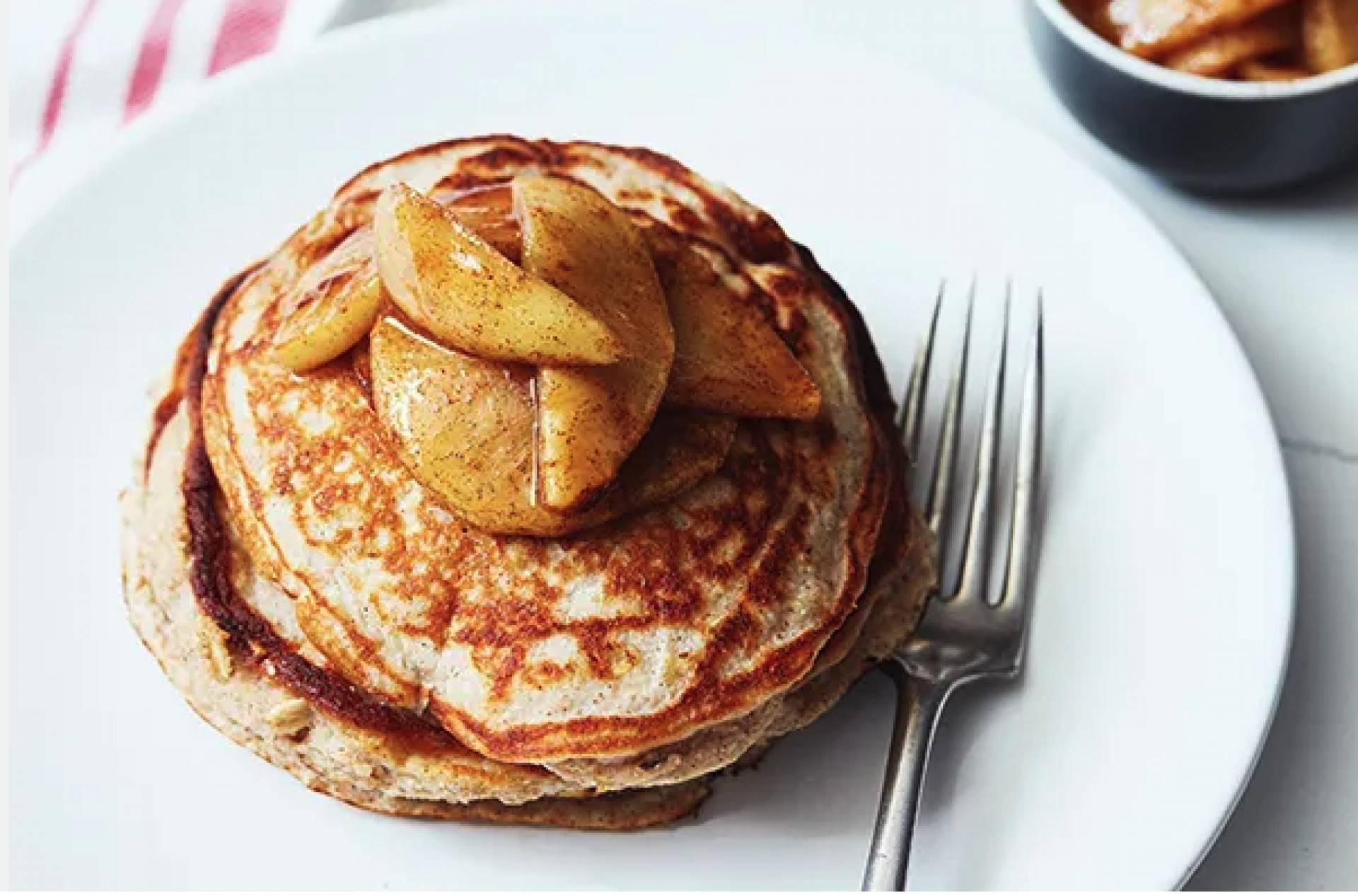Protein Pancakes with Caramelized Apples (Breakfast)