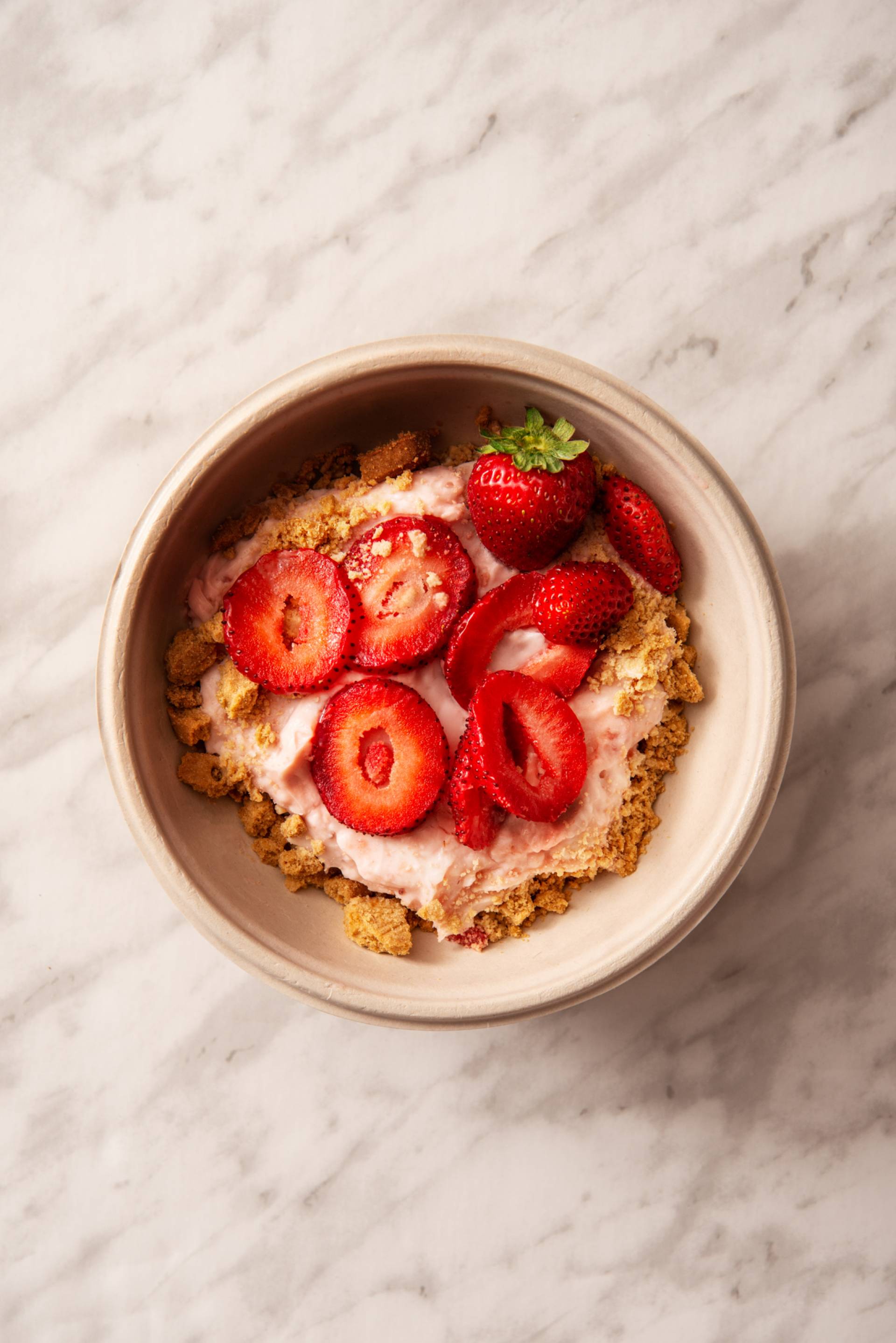 Strawberry Shortcake Protein Overnight Oats (Breakfast)
